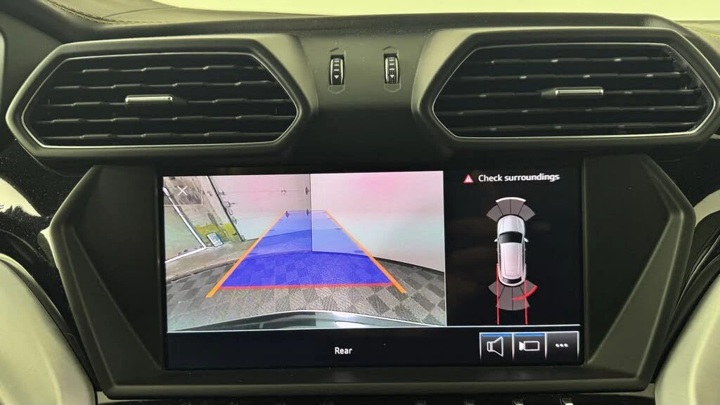 2019 Lamborghini Urus - Image 25 of 31