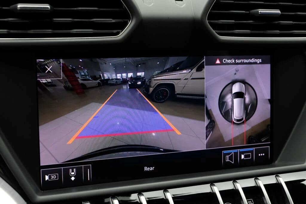 2019 Lamborghini Urus - Image 23 of 31