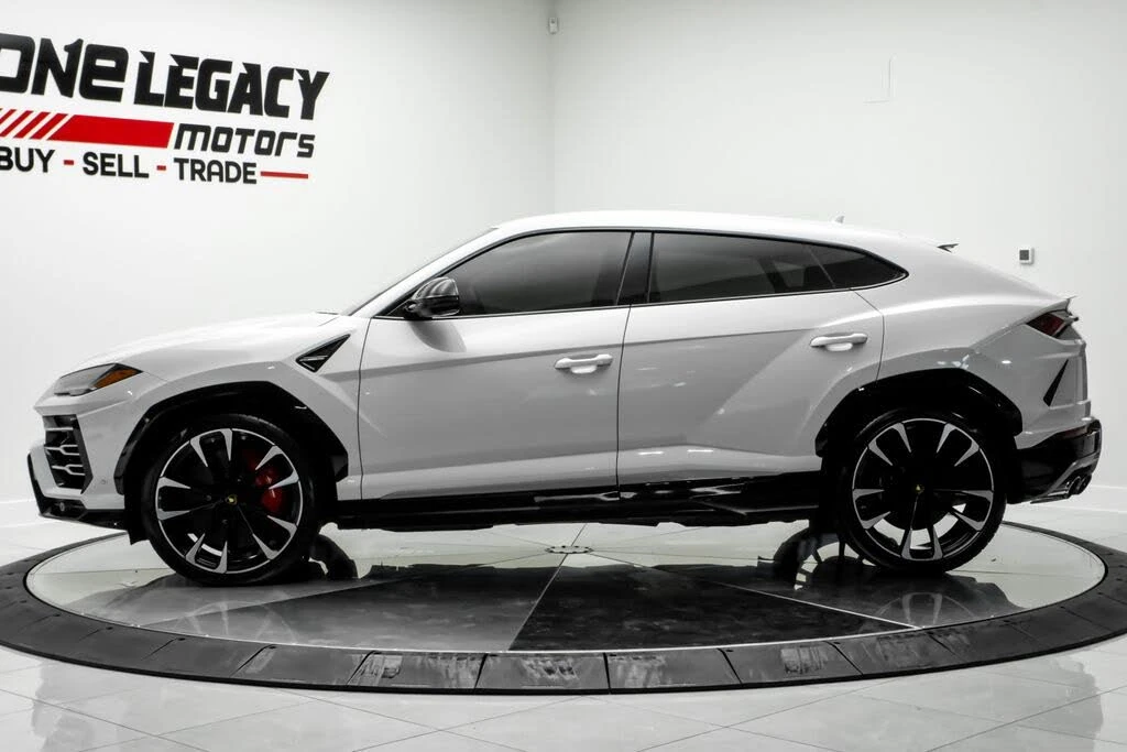 2019 Lamborghini Urus - Image 13 of 31