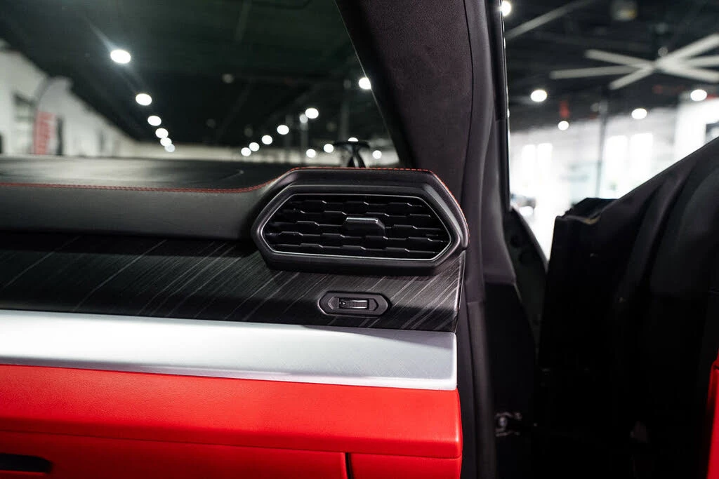 2019 Lamborghini Urus - Image 30 of 31