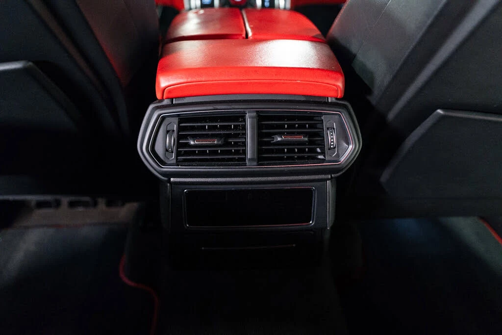 2019 Lamborghini Urus - Image 18 of 31