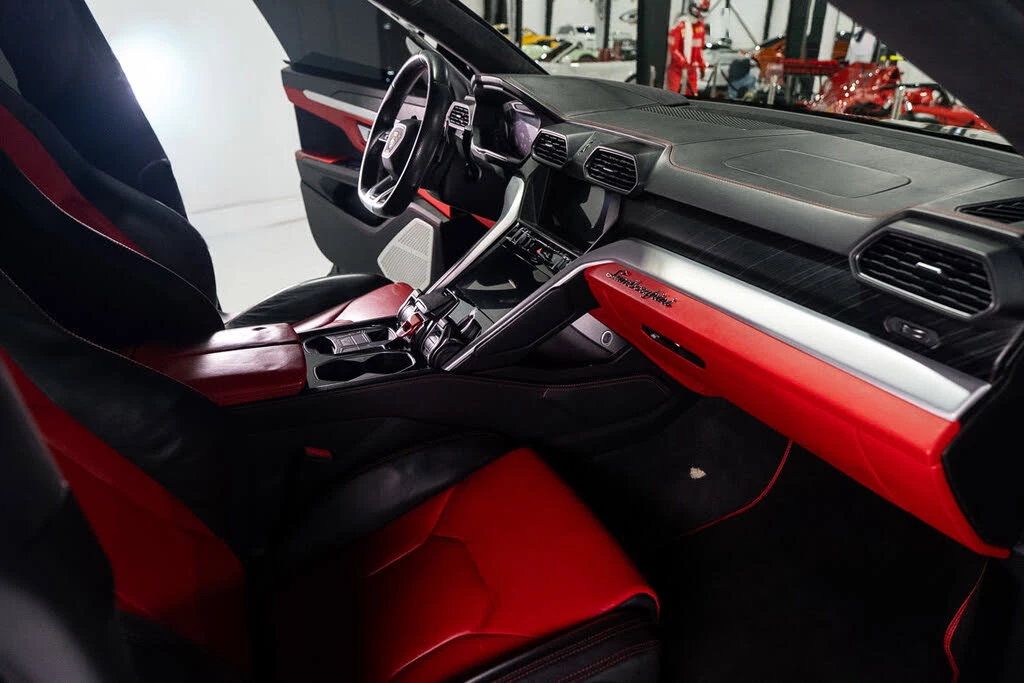 2019 Lamborghini Urus - Image 12 of 31
