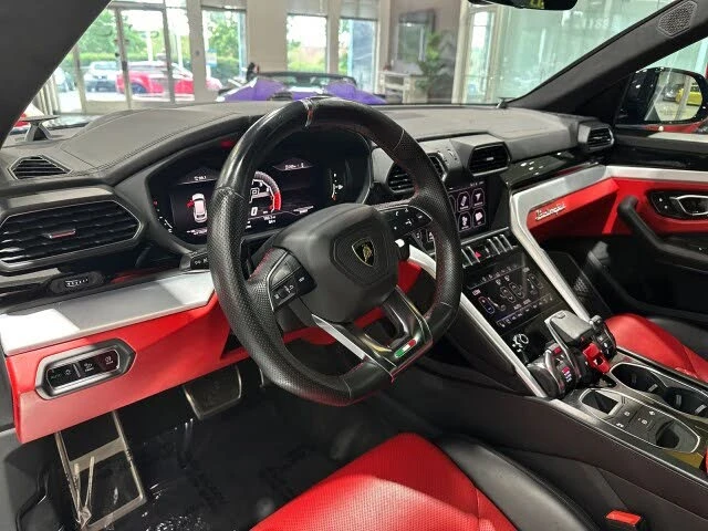 2019 Lamborghini Urus - Image 4 of 31