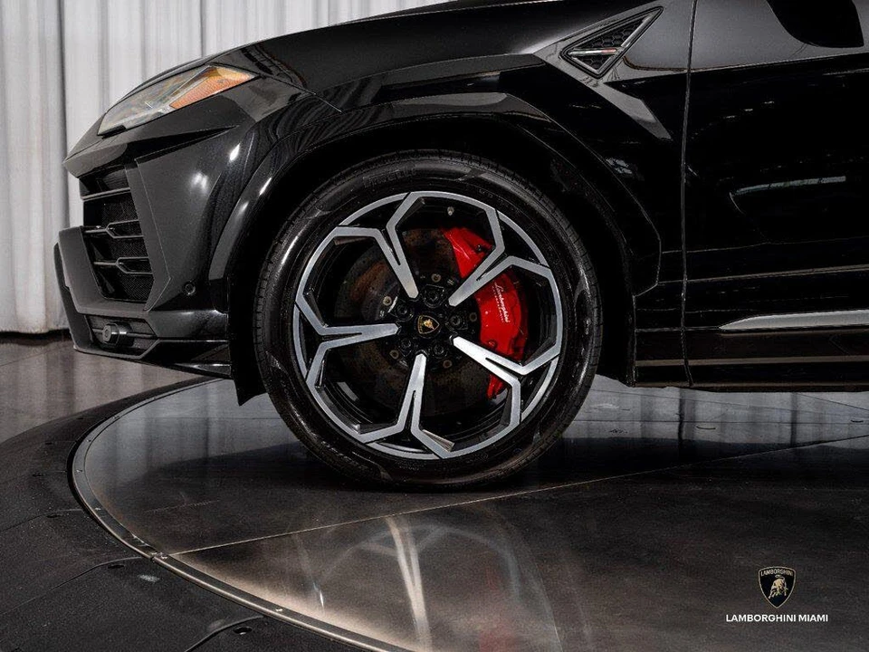 2019 Lamborghini Urus - Image 7 of 31