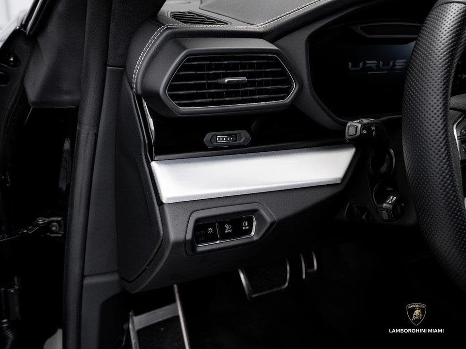 2019 Lamborghini Urus - Image 24 of 31