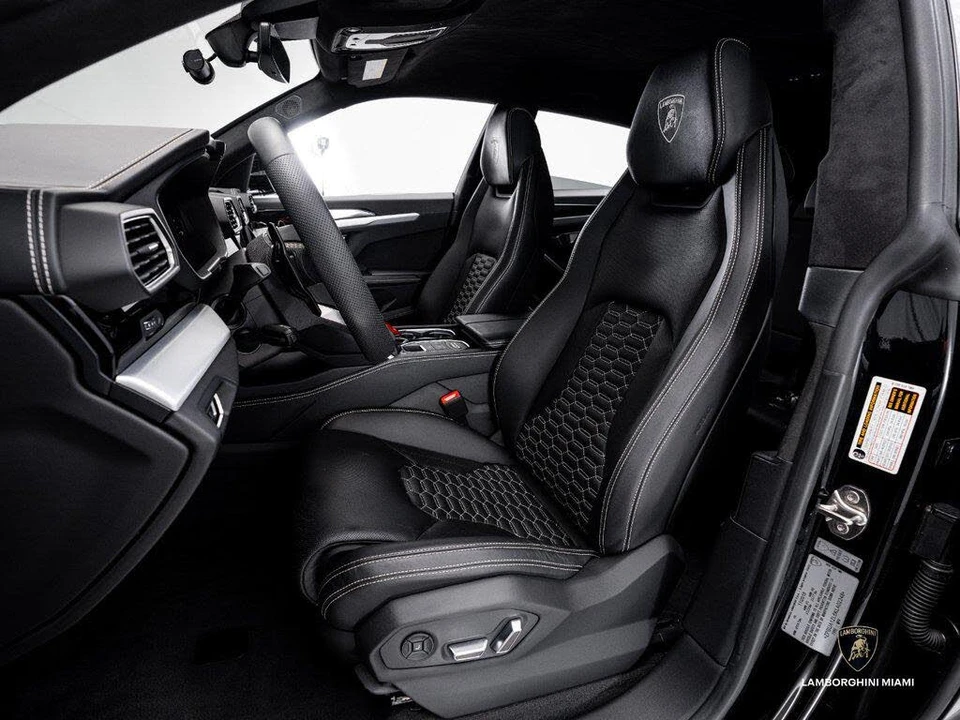 2019 Lamborghini Urus - Image 29 of 31