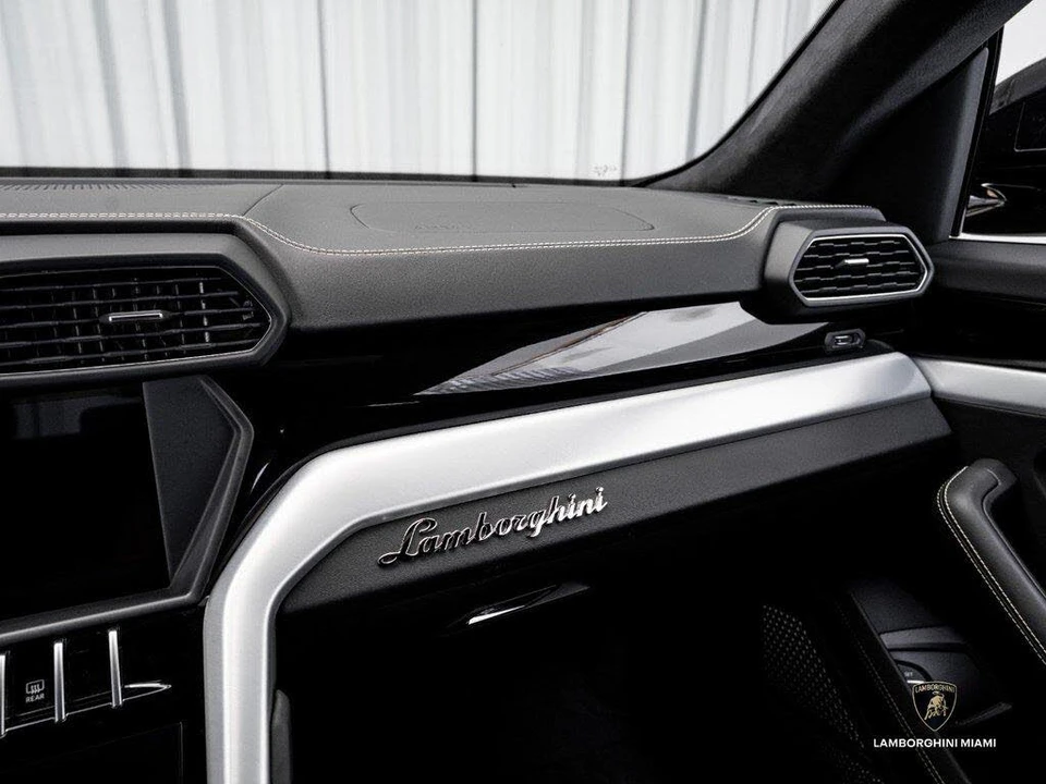 2019 Lamborghini Urus - Image 28 of 31