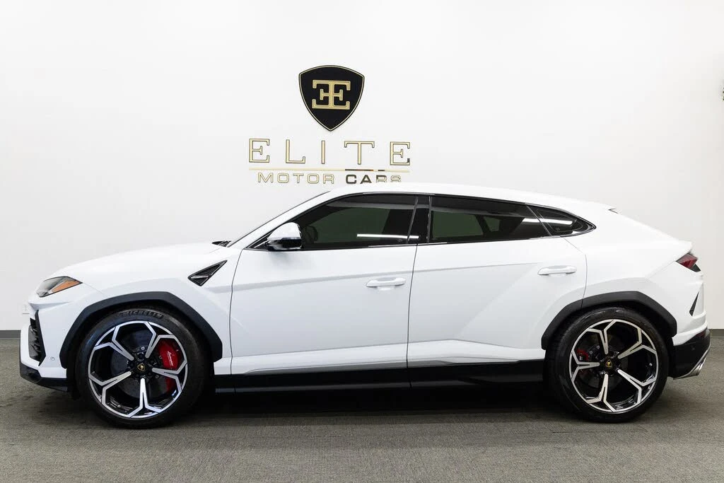 2019 Lamborghini Urus - Image 2 of 31