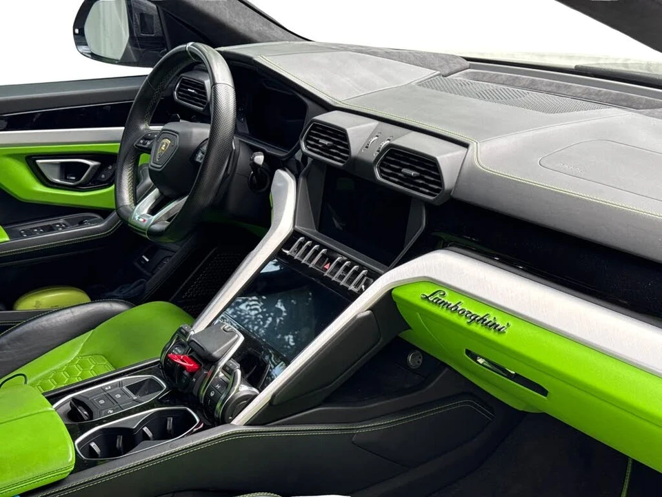 2019 Lamborghini Urus - Image 15 of 23
