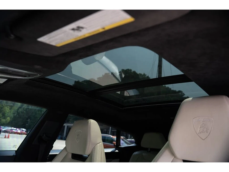 2019 Lamborghini Urus - Image 29 of 31