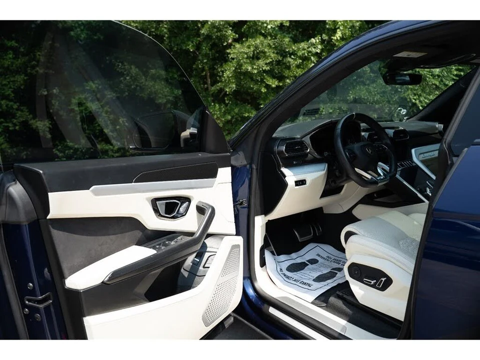 2019 Lamborghini Urus - Image 23 of 31