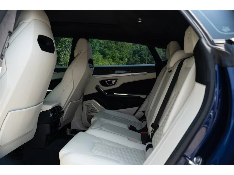 2019 Lamborghini Urus - Image 16 of 31