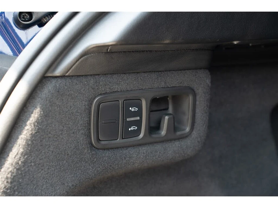 2019 Lamborghini Urus - Image 14 of 31