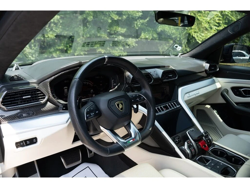 2019 Lamborghini Urus - Image 28 of 31