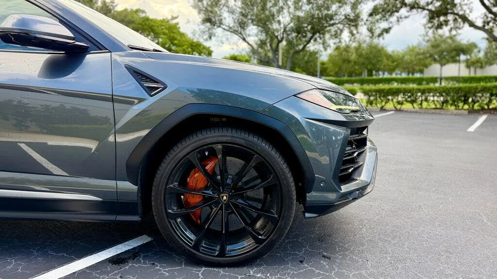 2019 Lamborghini Urus - Image 21 of 26
