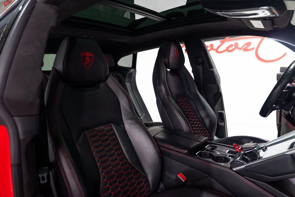 2019 Lamborghini Urus - Image 12 of 31