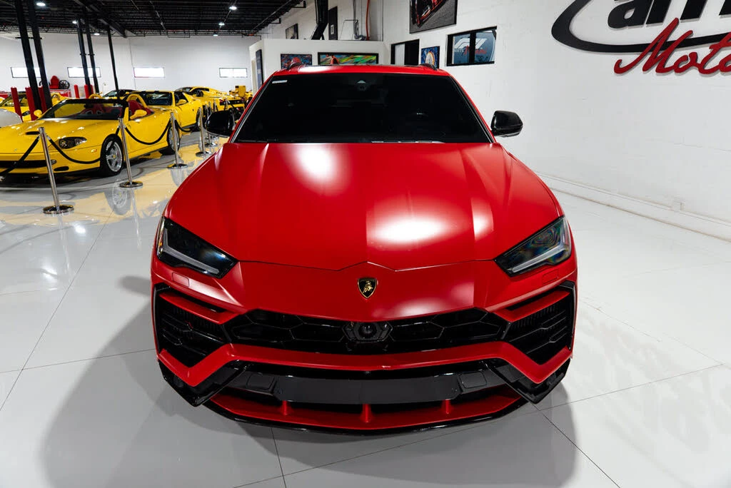 2019 Lamborghini Urus - Image 2 of 31