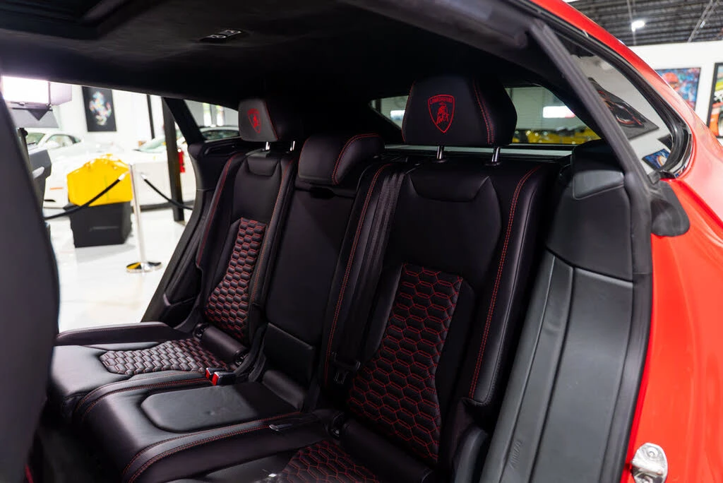 2019 Lamborghini Urus - Image 14 of 31
