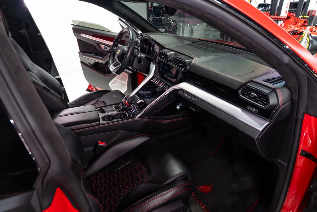 2019 Lamborghini Urus - Image 11 of 31
