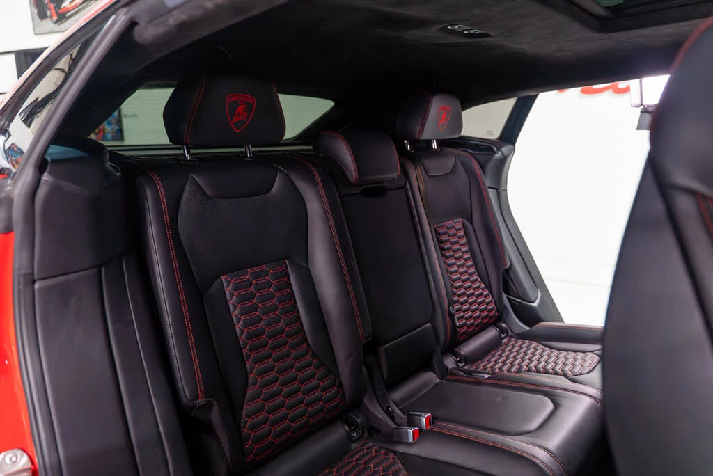 2019 Lamborghini Urus - Image 16 of 31
