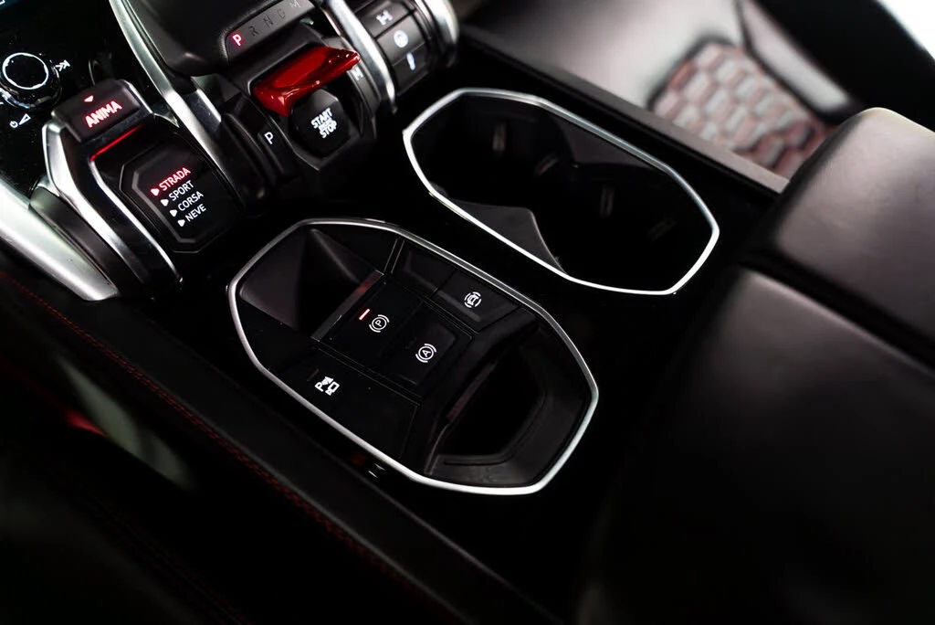 2019 Lamborghini Urus - Image 27 of 31
