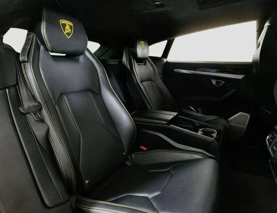 2019 Lamborghini Urus - Image 9 of 9