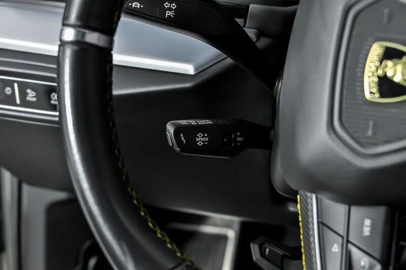 2019 Lamborghini Urus - Image 28 of 31