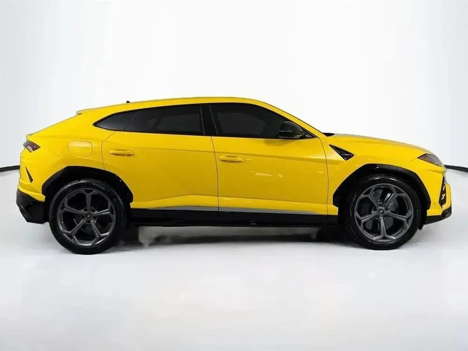 2019 Lamborghini Urus - Image 2 of 9