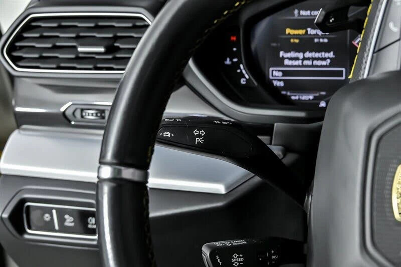 2019 Lamborghini Urus - Image 27 of 31