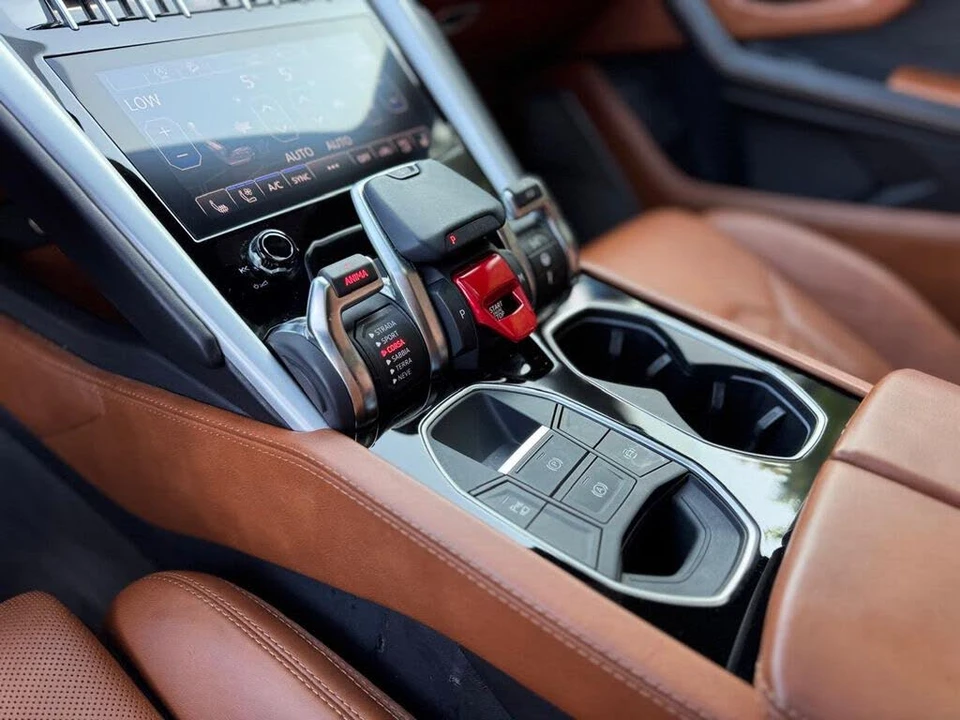 2019 Lamborghini Urus - Image 19 of 31