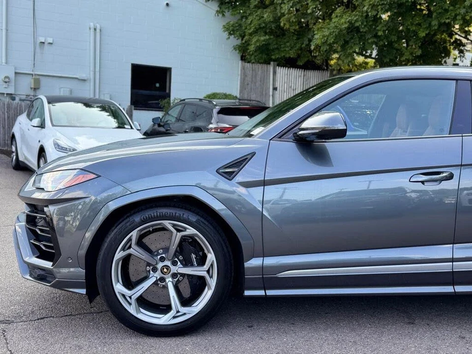 2019 Lamborghini Urus - Image 10 of 31