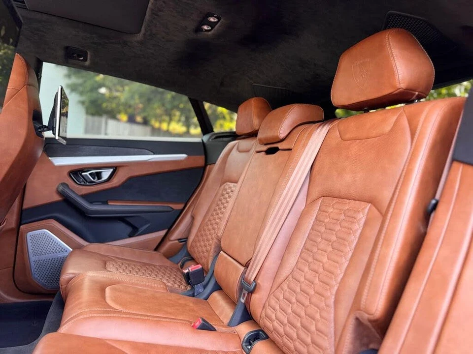 2019 Lamborghini Urus - Image 30 of 31