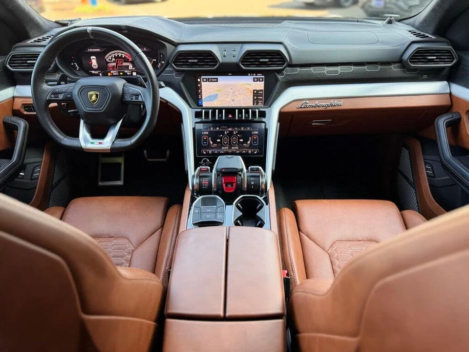 2019 Lamborghini Urus - Image 14 of 31