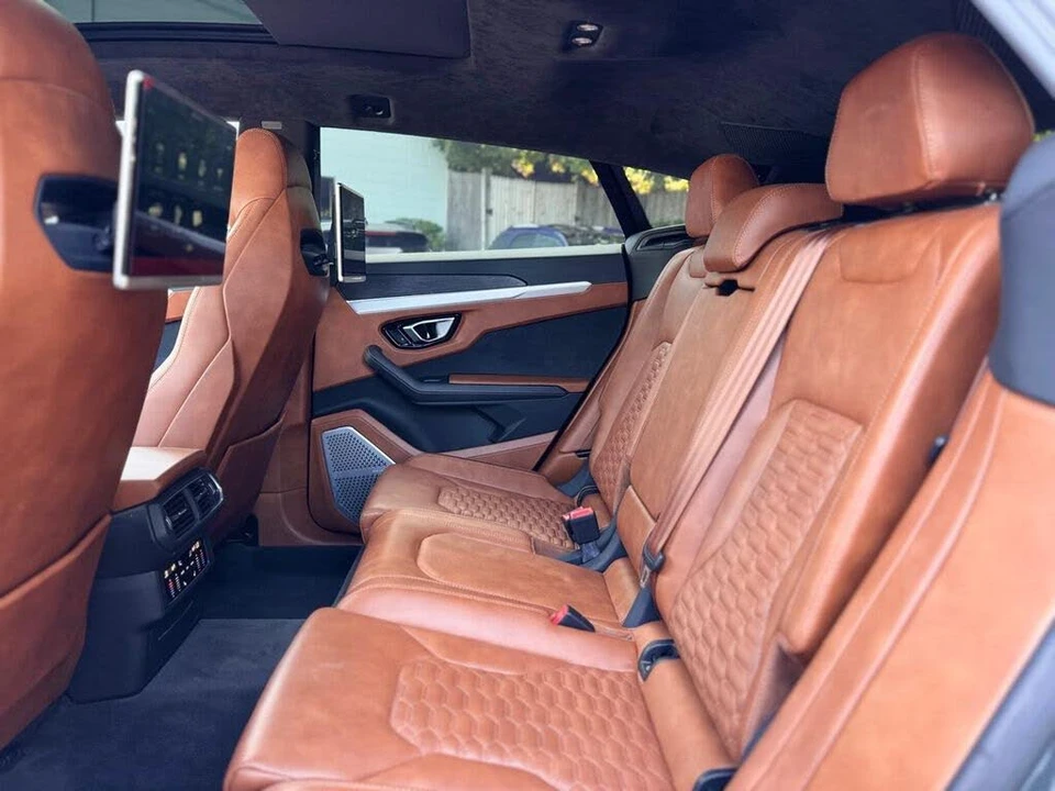 2019 Lamborghini Urus - Image 29 of 31