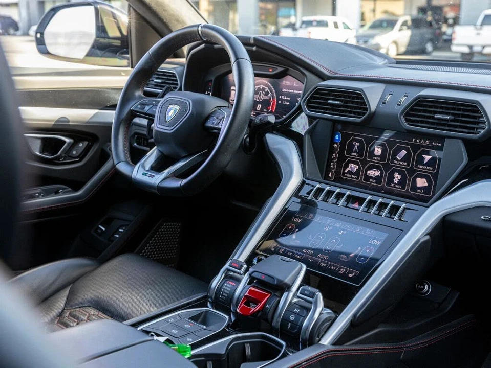 2019 Lamborghini Urus - Image 22 of 31