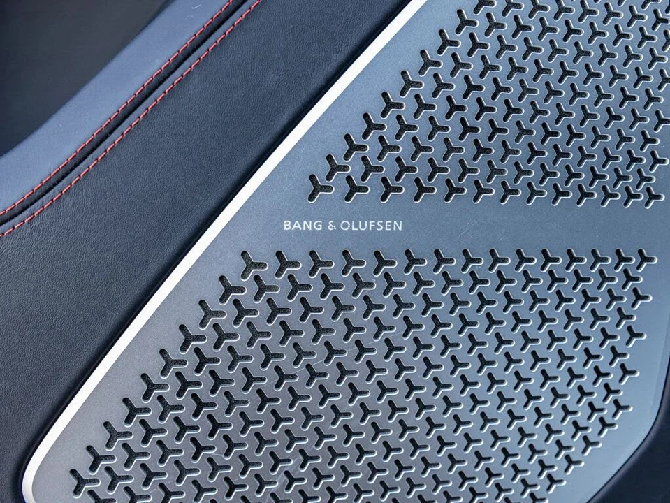 2019 Lamborghini Urus - Image 29 of 31