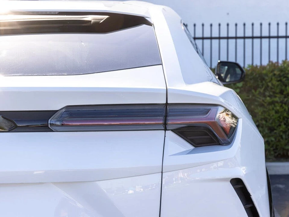 2019 Lamborghini Urus - Image 13 of 31