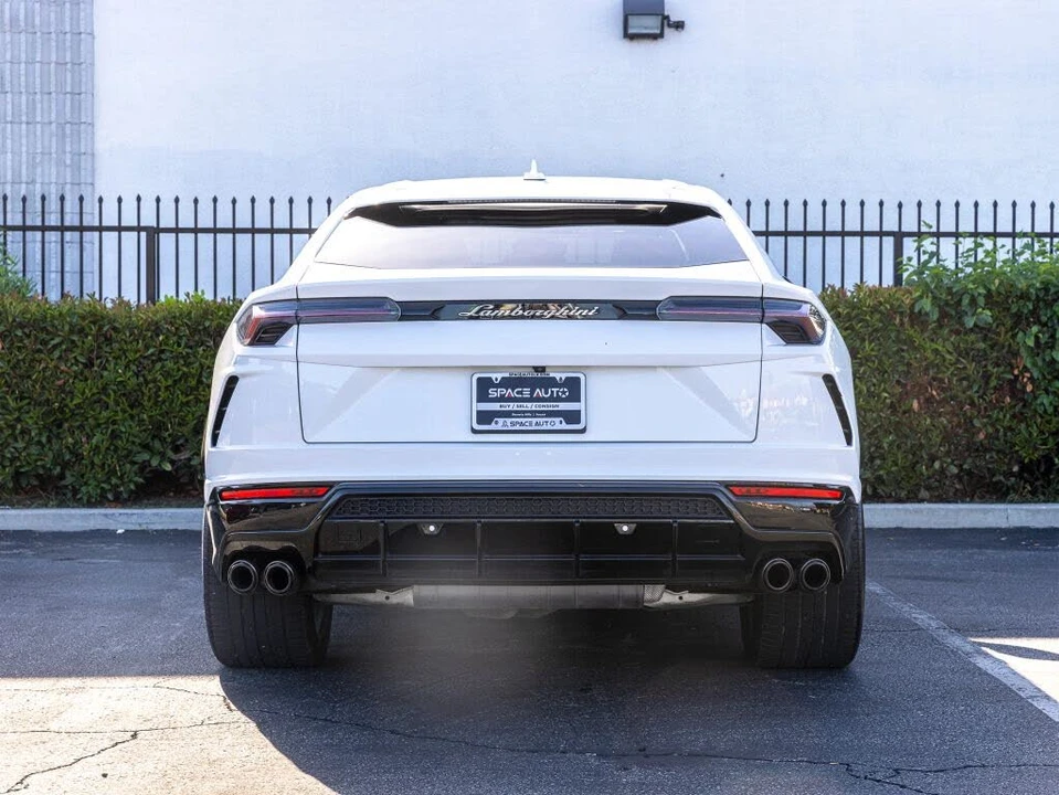 2019 Lamborghini Urus - Image 12 of 31