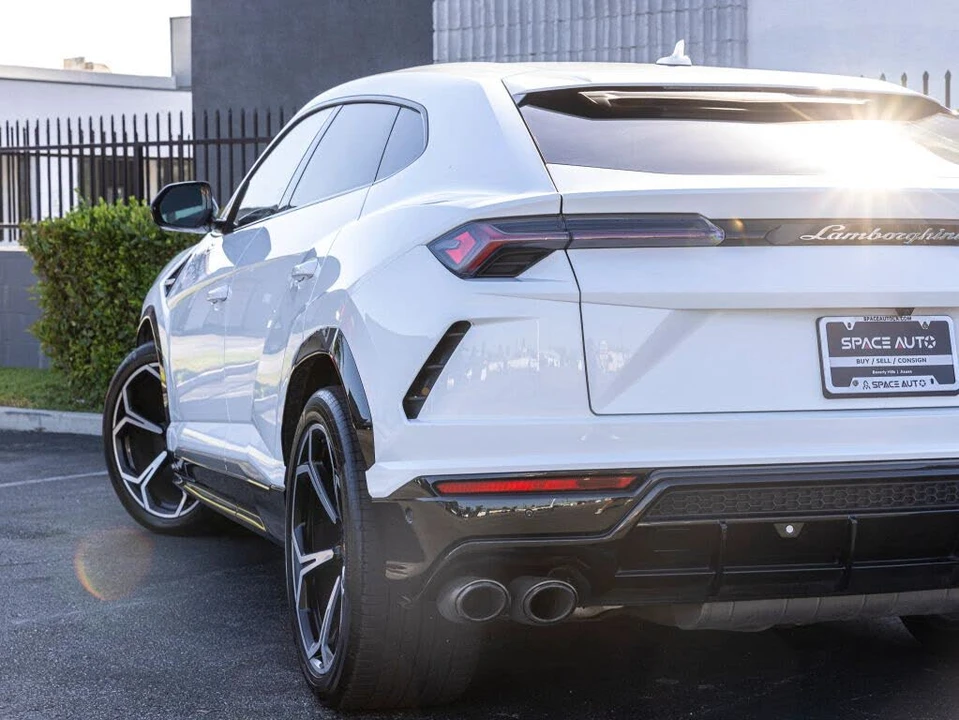 2019 Lamborghini Urus - Image 8 of 31