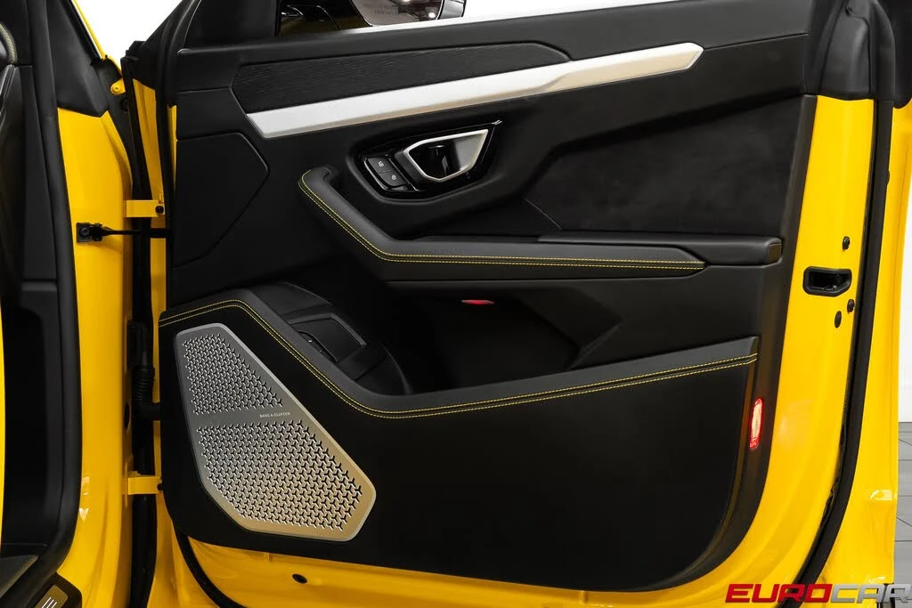 2019 Lamborghini Urus - Image 24 of 31
