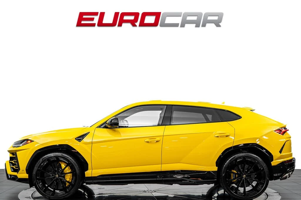 2019 Lamborghini Urus - Image 2 of 31