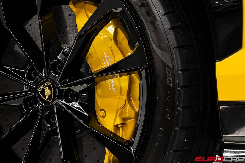 2019 Lamborghini Urus - Image 22 of 31