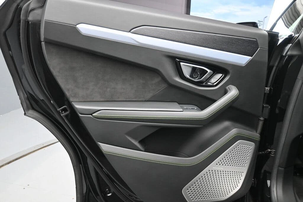 2019 Lamborghini Urus - Image 19 of 31