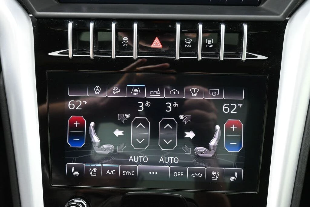 2019 Lamborghini Urus - Image 16 of 31