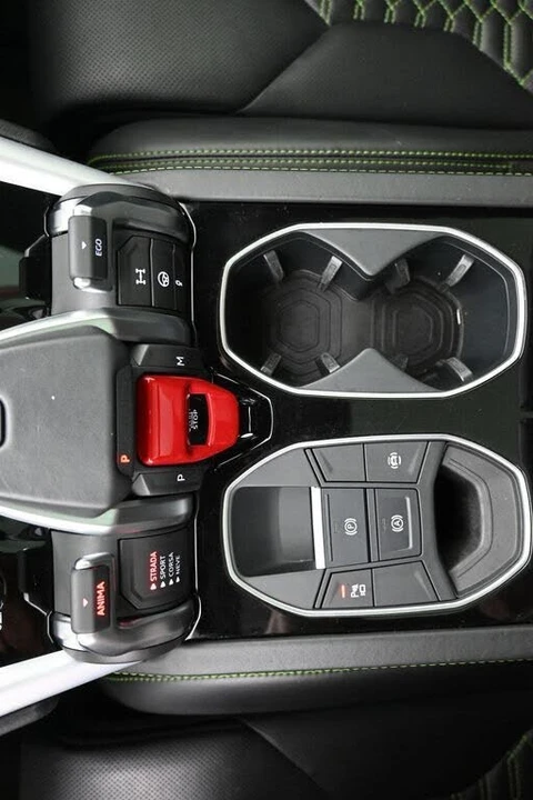 2019 Lamborghini Urus - Image 17 of 31