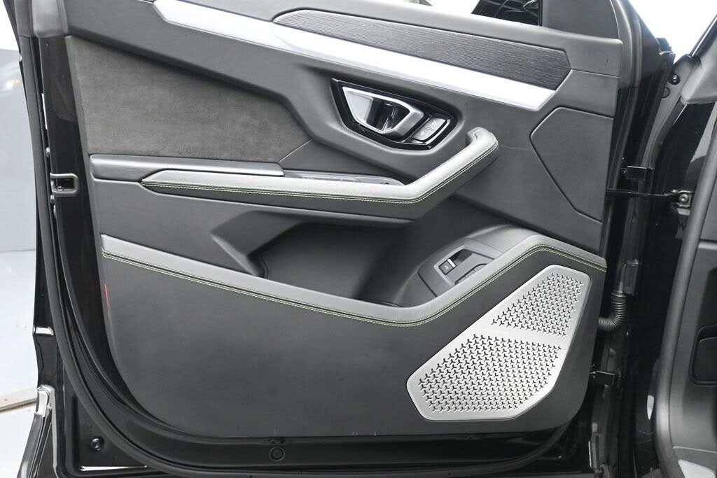 2019 Lamborghini Urus - Image 9 of 31