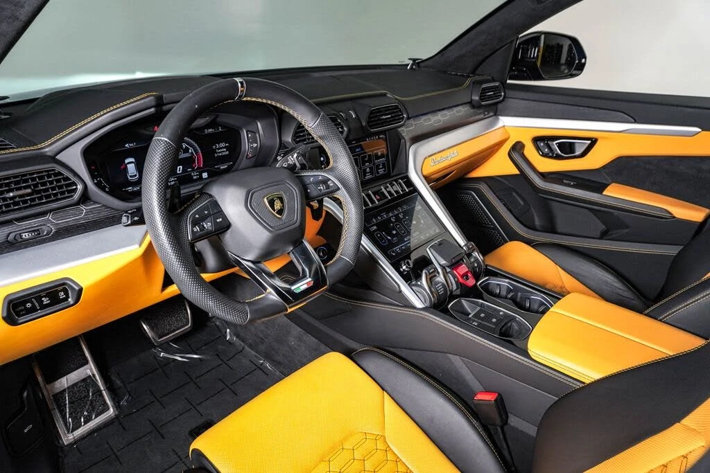 2019 Lamborghini Urus - Image 22 of 31