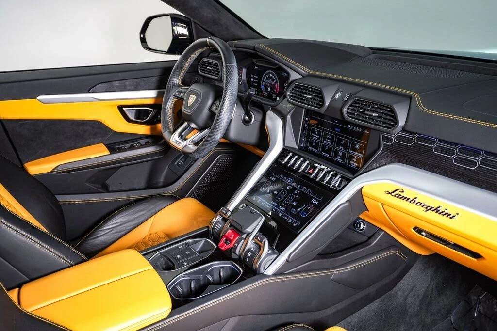 2019 Lamborghini Urus - Image 15 of 31