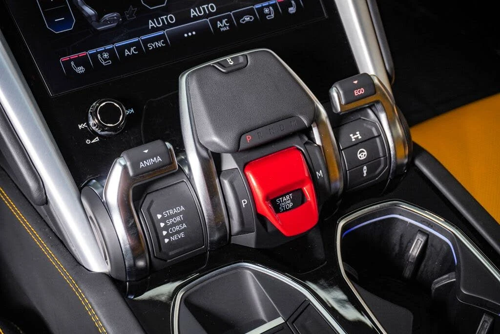 2019 Lamborghini Urus - Image 30 of 31