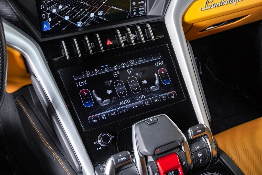 2019 Lamborghini Urus - Image 28 of 31